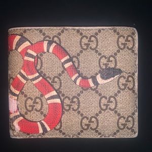 Beige Gucci GG Snake Wallet